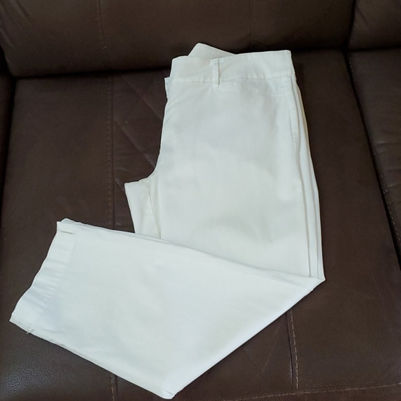 LOFT Pants - LOFT EUC Sz8 White Crop Chinos